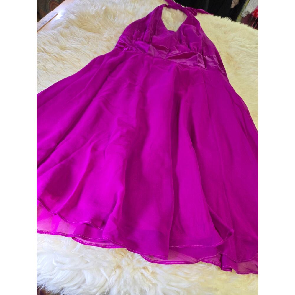 Need Brand - image 4